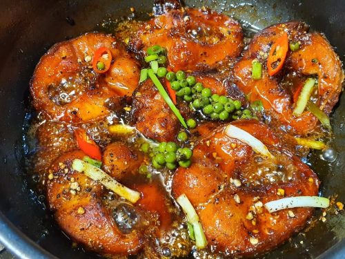 Cá kho tiếng Anh là gì