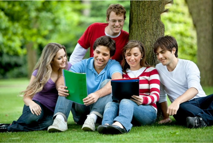 Du học sinh trong tiếng Trung là gì