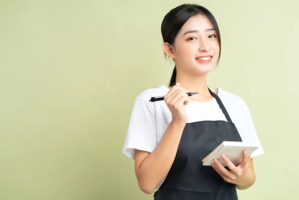 Nhân viên phục vụ tiếng Nhật là gì