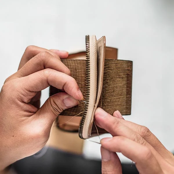 Straddle stitch là gì