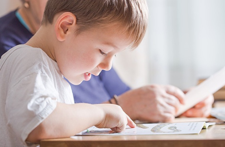 Tính cách lầy lội tiếng Anh là gì