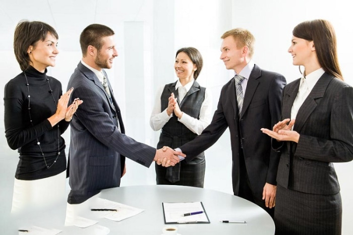 Đối tác trong tiếng Trung là gì