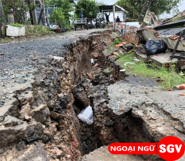 Sạt lở tiếng Anh là gì